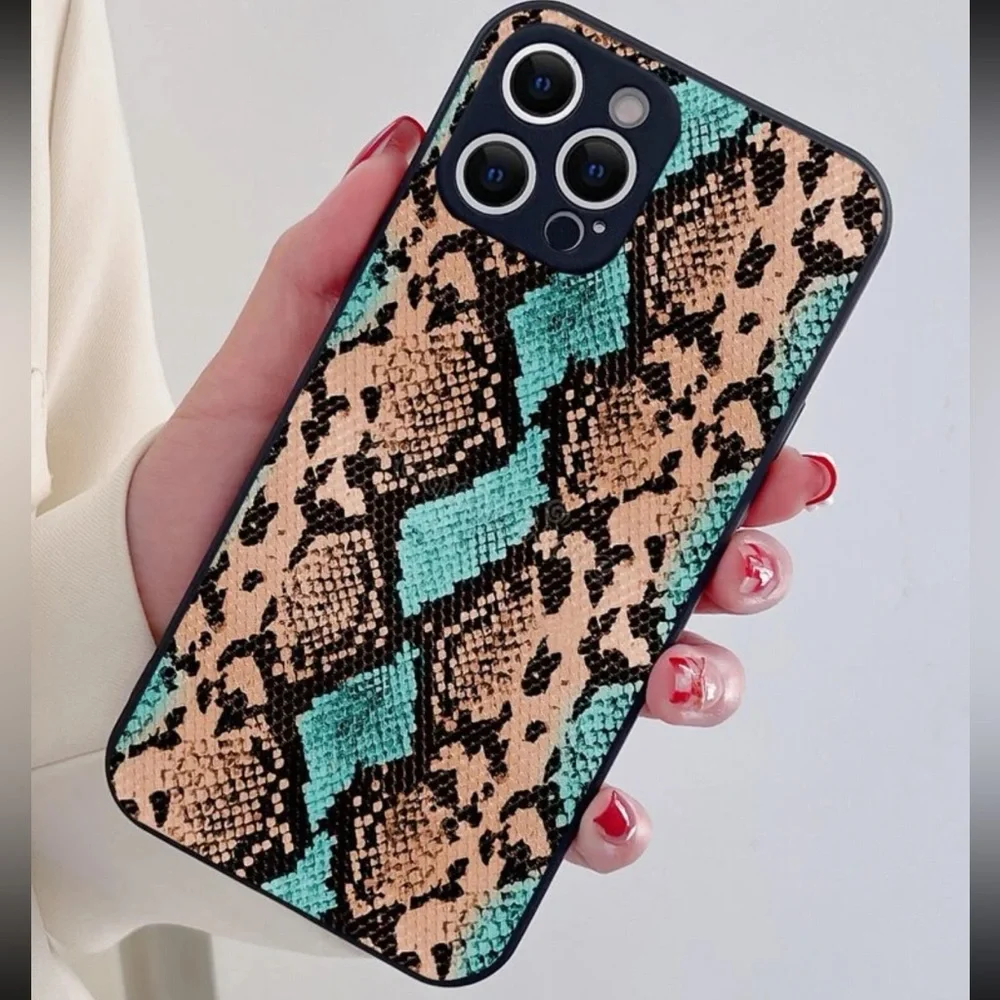 Snake skin print phone case